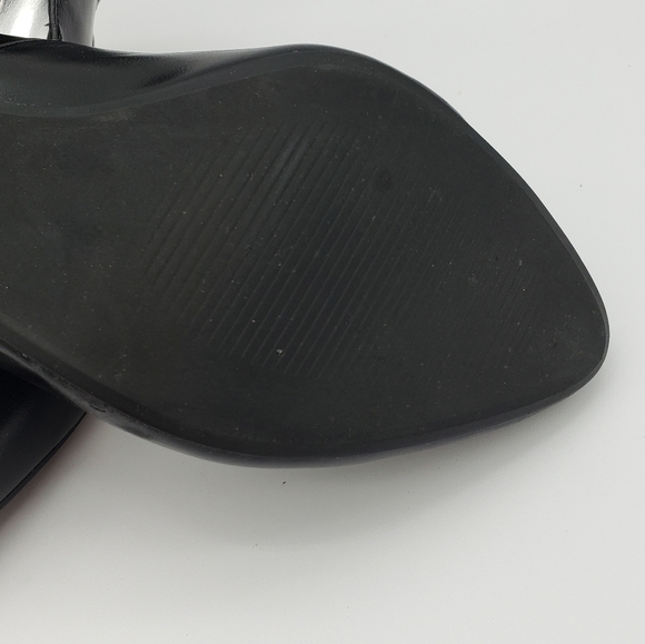 R.E.D Heels with decorative ankle and heel - Picture 10 of 16